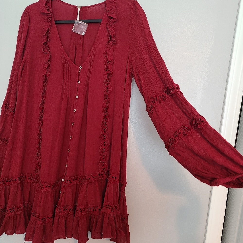 Free People Snow Angel Ruffle Eyelet V-neck Boho Bohemian Mini Dress in Wine - Picture 11 of 12